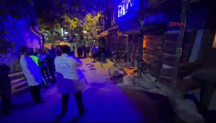 Cip kafeye daldı! Sürücü kaçtı 1’ağır 2 yaralı - Resim: 4